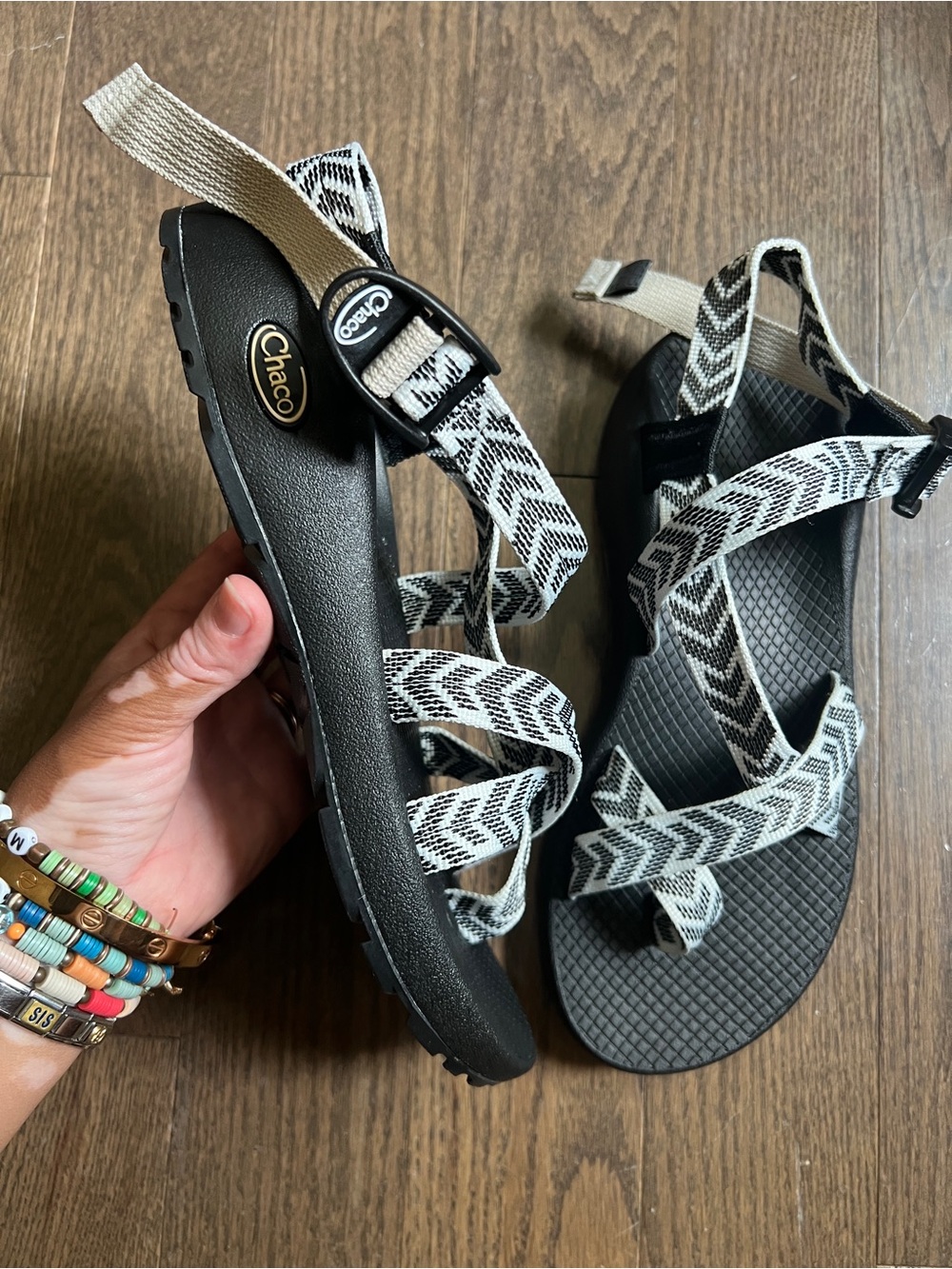 Chaco Z/Cloud Sandals in Black & White Straps women’s size 9